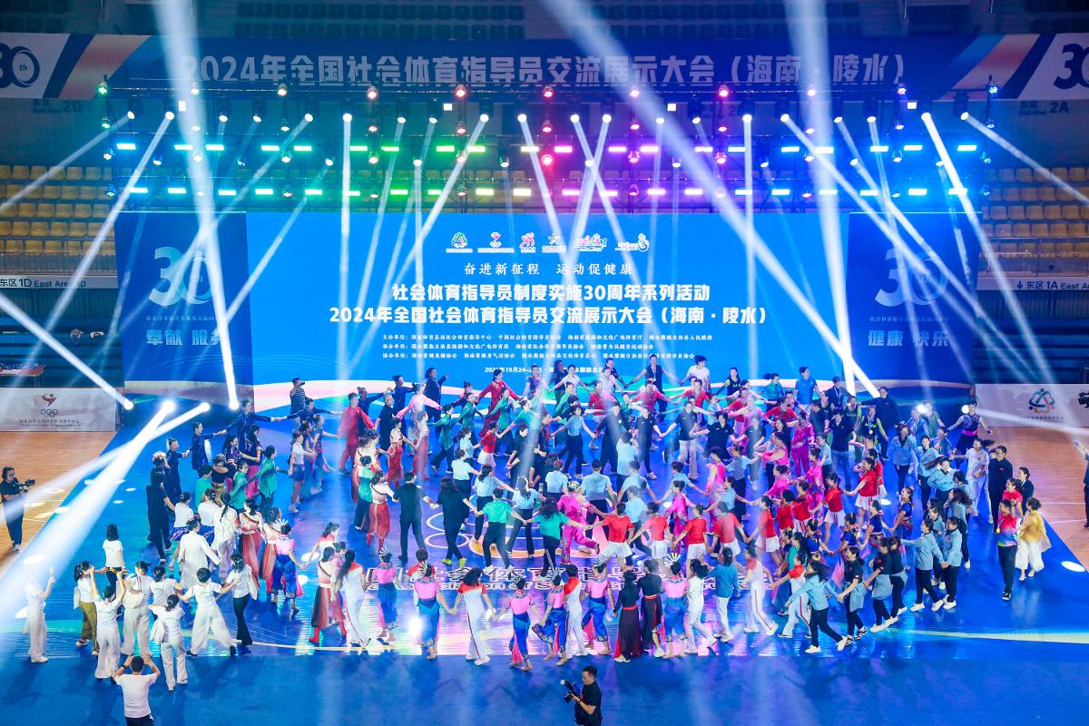 C罗主动把点球机会让给马内，一个举动彻底粉碎自私的质疑