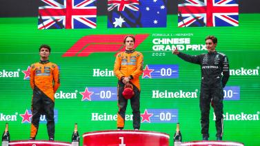 最快百球先生！哈兰德领取英超100球纪念球