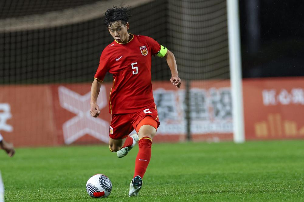 半场：亚特兰大0-1萨索洛，皮纳蒙蒂造点，贝拉尔迪点射