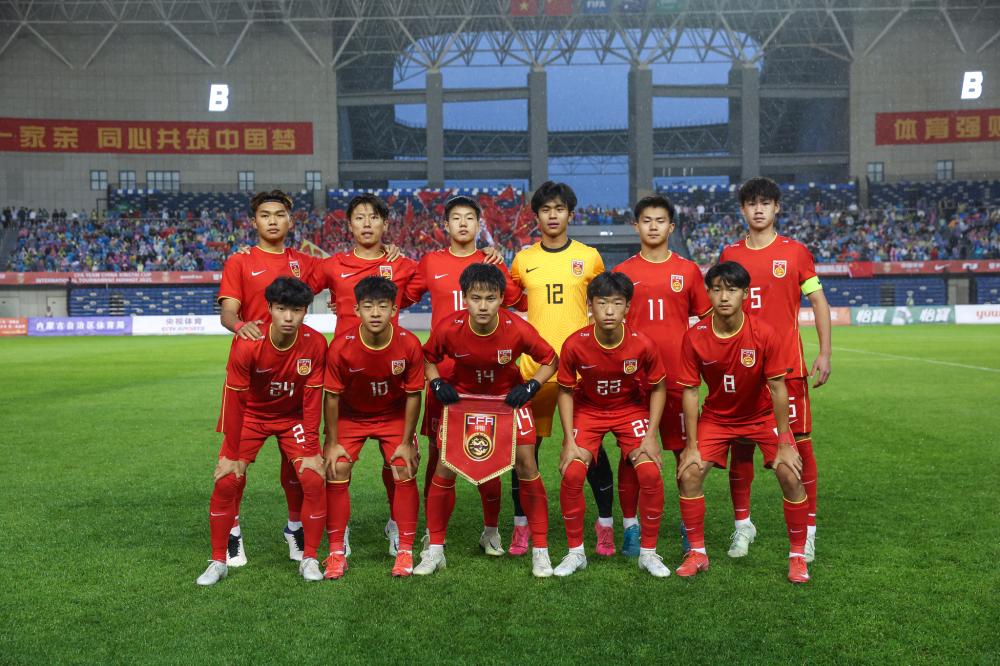 发布会变感谢会，李霄鹏赛后向各方致谢